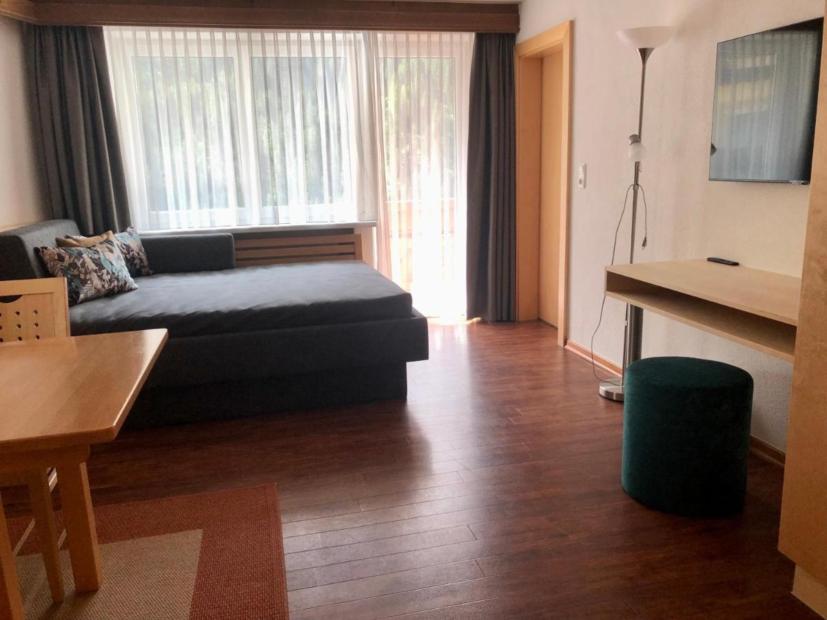 Hotel Garni Central - Zimmer - Studios - Apartments Kappl  Esterno foto