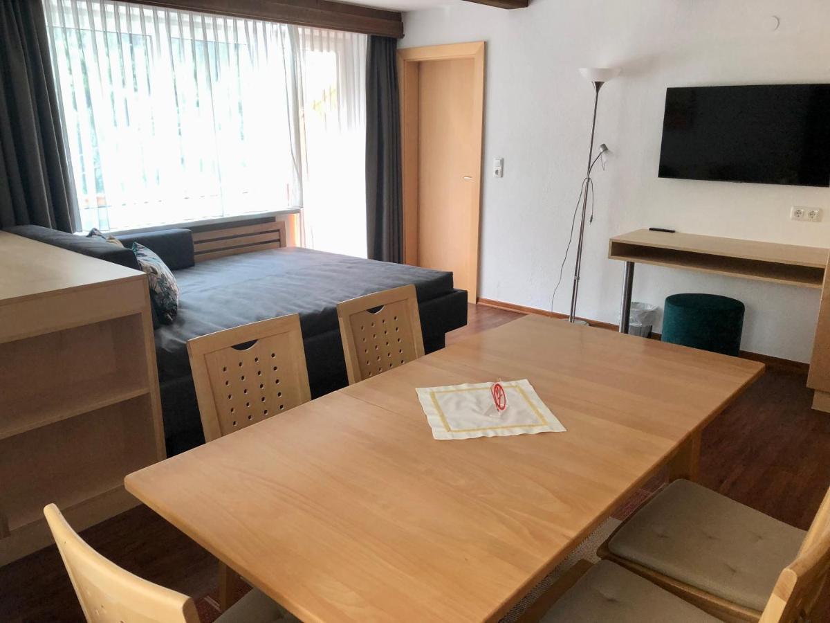 Hotel Garni Central - Zimmer - Studios - Apartments Kappl  Esterno foto