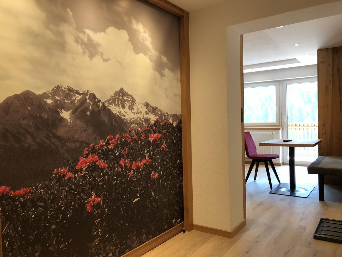 Hotel Garni Central - Zimmer - Studios - Apartments Kappl  Esterno foto